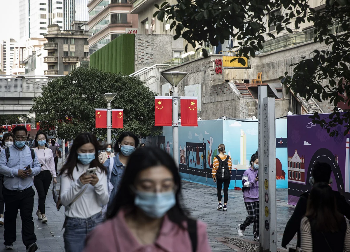 China’s Economy Plows On as World’s Only Major Growth Engine