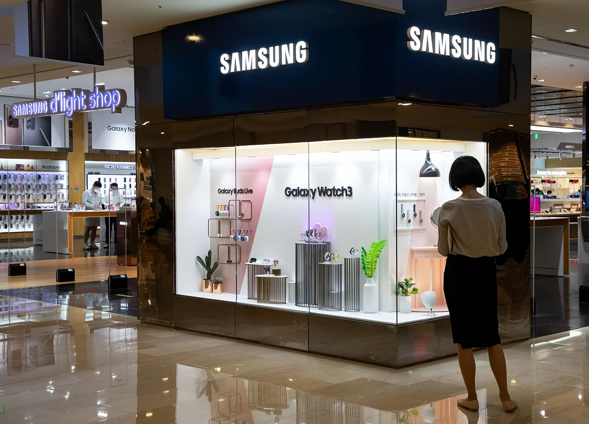Samsung’s Profit Beats After U.S. Sanctions Hit Rival Huawei