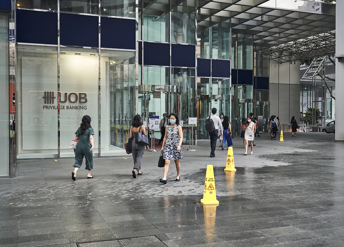 Singapore Expands List of Travelers Able to Isolate at Home
