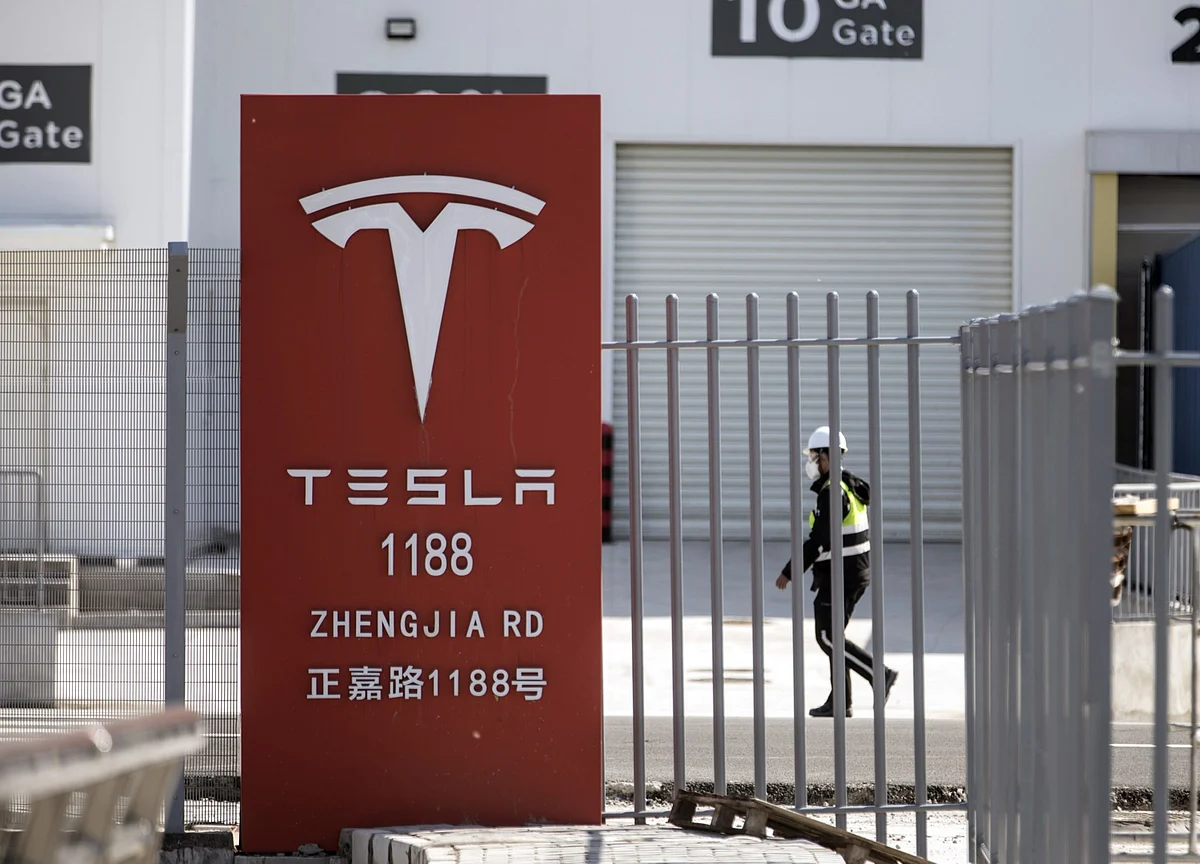 Tesla Hits Another Record as EV Mania Unleashes Sector Rally