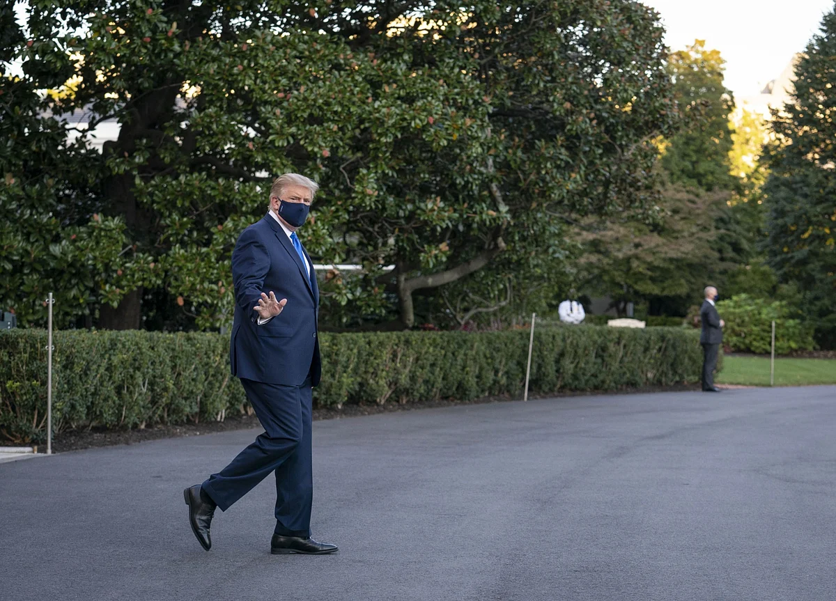 Trump Restarts Campaign Travel Trailed by Virus, Sagging Polls