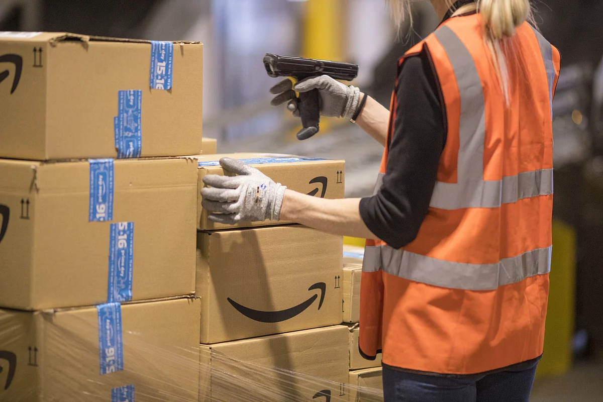 Amazon Says Almost 20,000 Workers Had Covid-19 in 6 Months