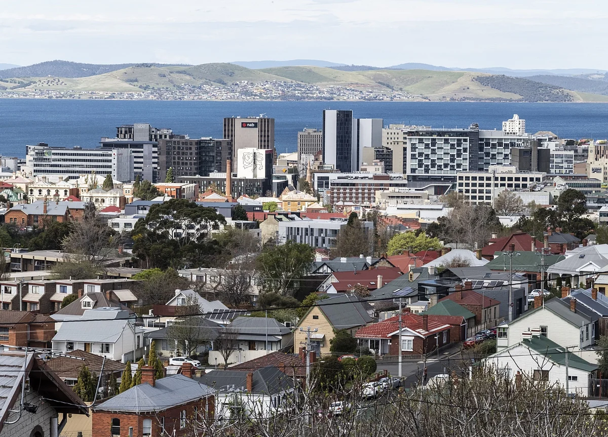 Australia Economy Surges Into 2021 With Cashed Up Households