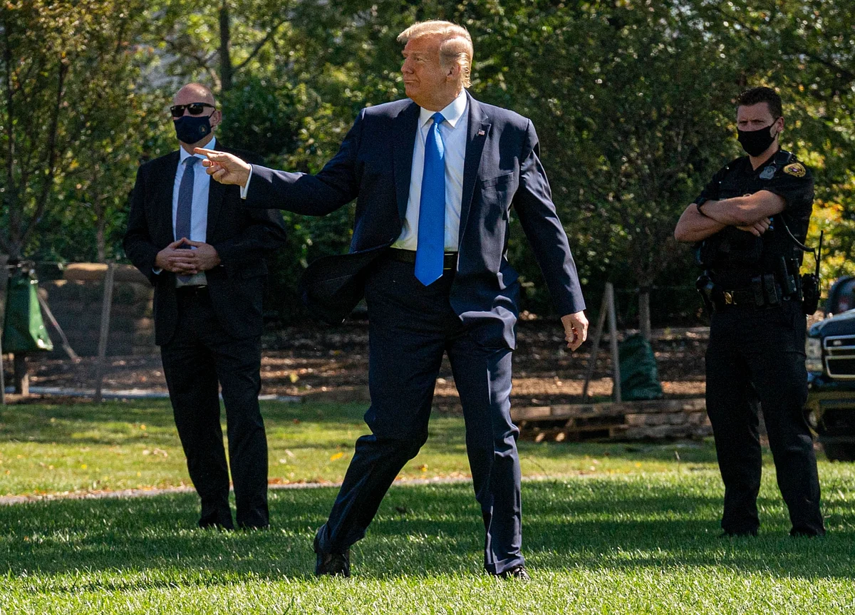 Trump Attends Mostly Mask-Free Service at Las Vegas Church