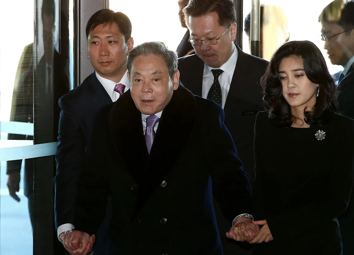 Samsung Heirs Owe Billions in Taxes. Here’s How They Might Pay