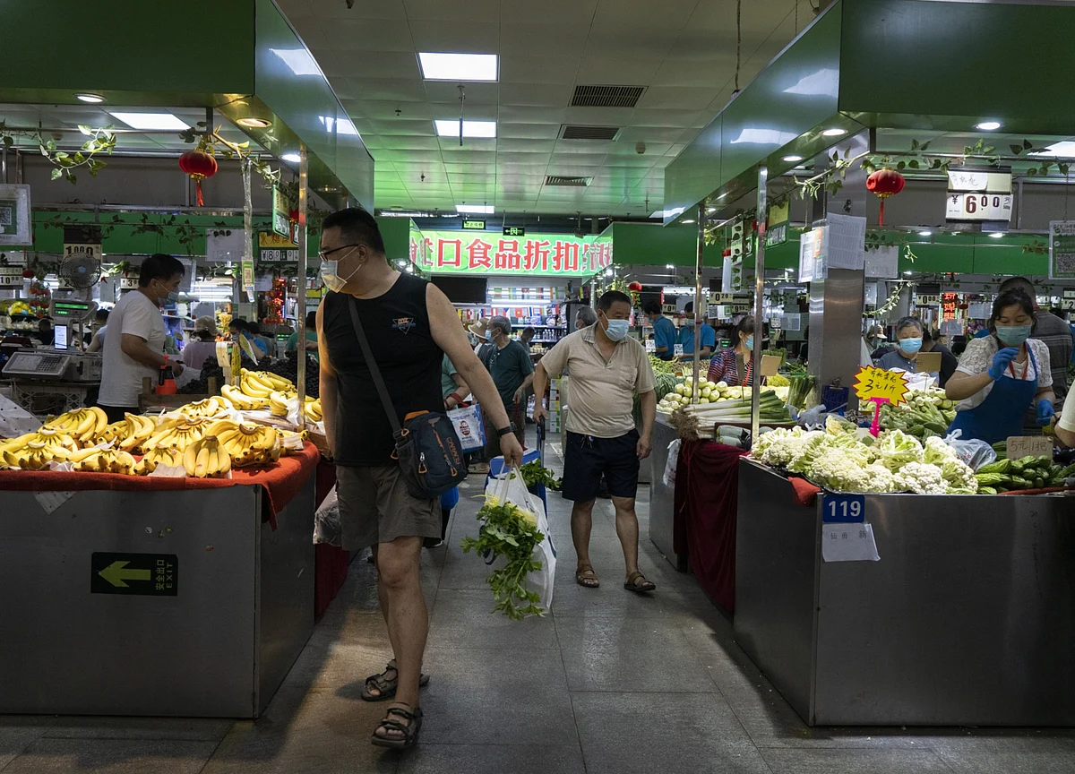 China Ends Virus-Free Streak as Cluster in Port City Emerges