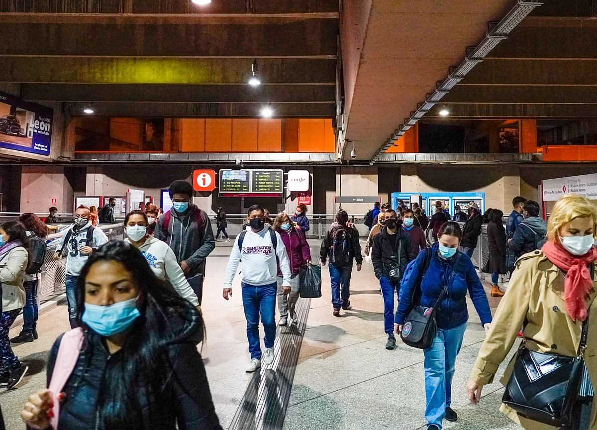 Europe Battles to Contain Virus as Court Blocks Madrid Curbs