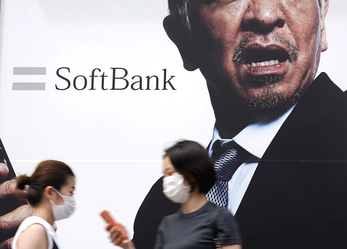 Almost Everyone at SoftBank Thinks Going Private Is a Bad Idea