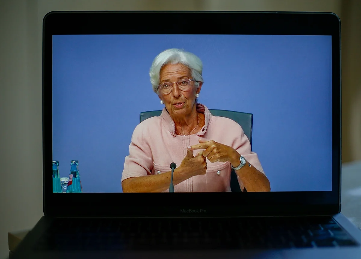 ECB’s Lagarde Says Virus Resurgence Is a Clear Risk to Economy