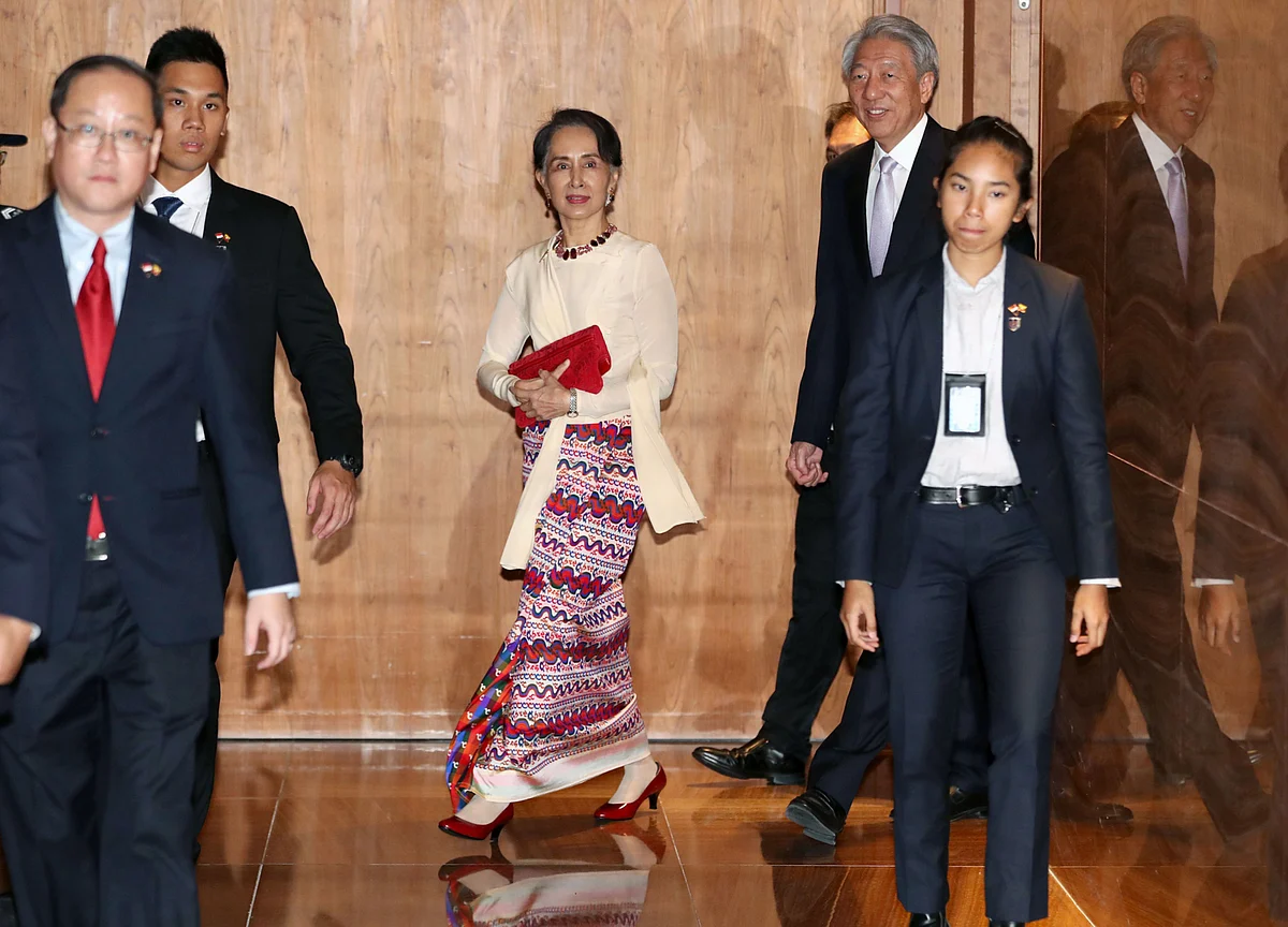 Aung San Suu Kyi, Myanmar President Set to Cast Early Votes