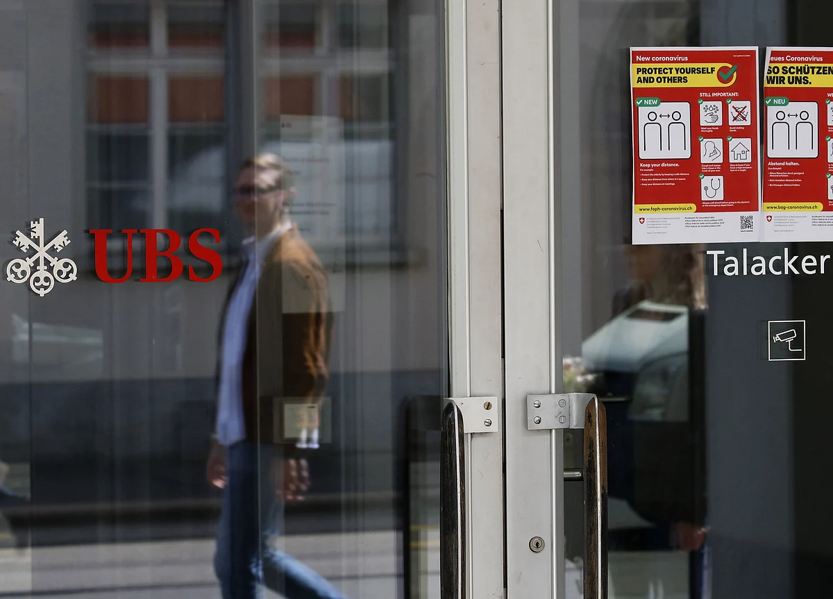 UBS Facilitates Bonus Collection for Exiting Employees