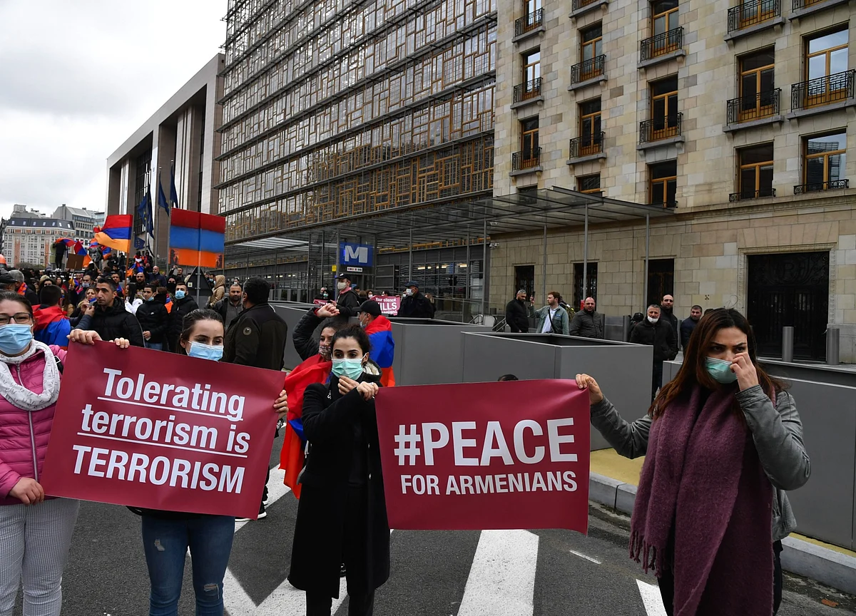 Azerbaijan, Armenia Agree to Ceasefire Starting at Midnight
