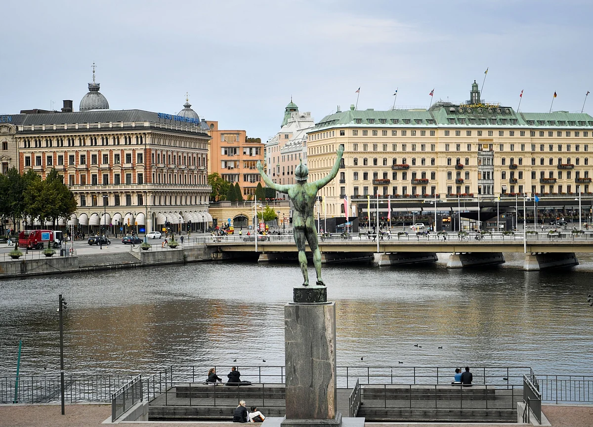 Sweden’s Top Banker Weighs In on Controversial Covid Plan