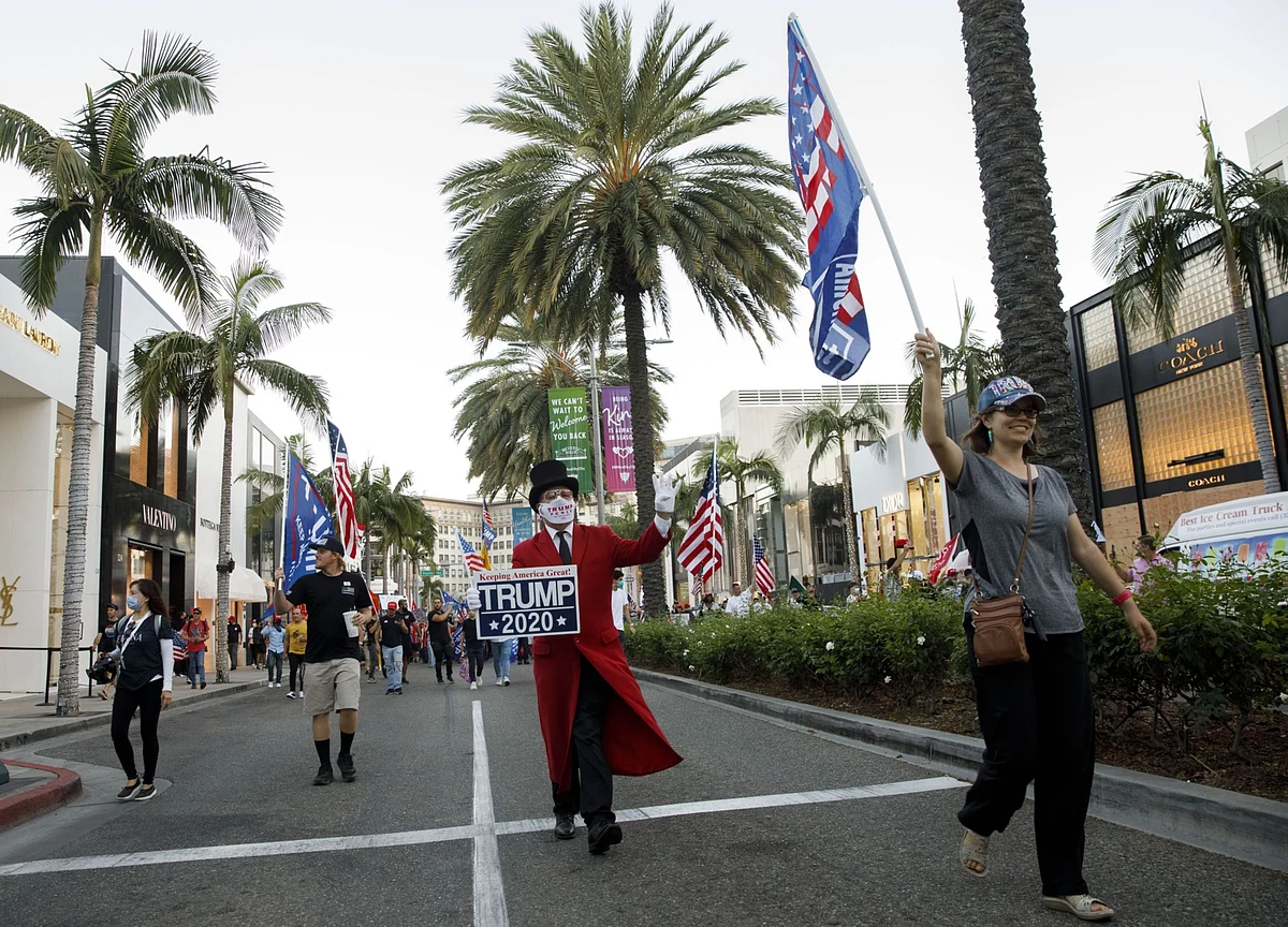 Your Hour-by-Hour Guide to an Election Night Like None Before