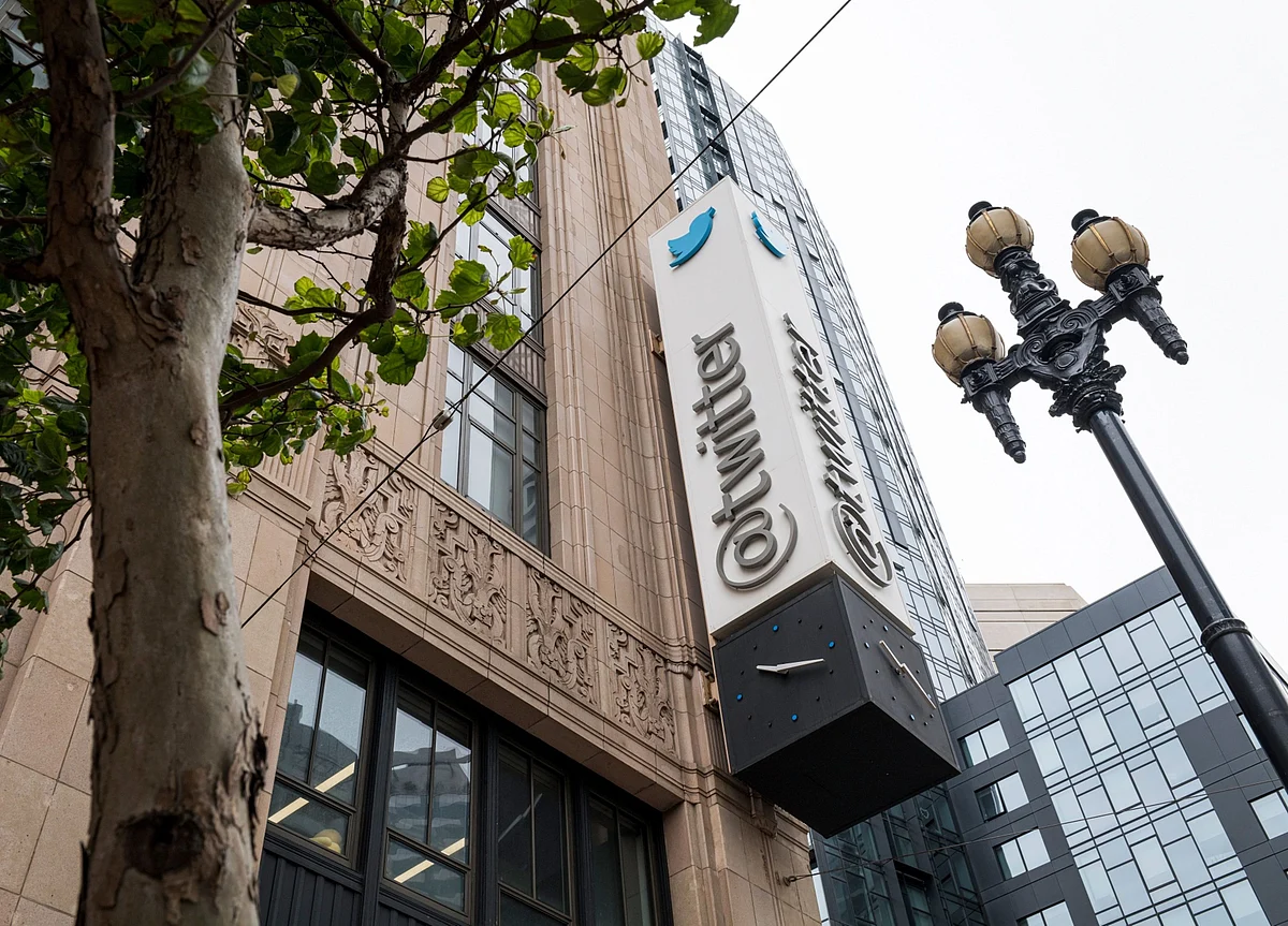 Twitter Marks Presidential Victory Tweets That Lack Sources