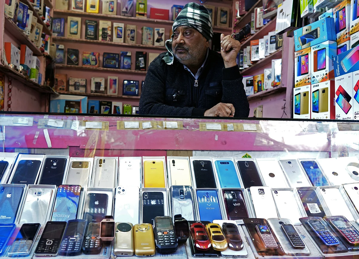 iPhones Feed a Gadgets Frenzy During India’s Busiest Gift Season