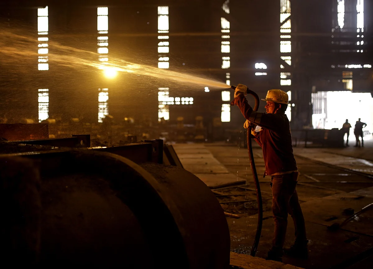 India’s Industrial Output Expands After Six Months In September