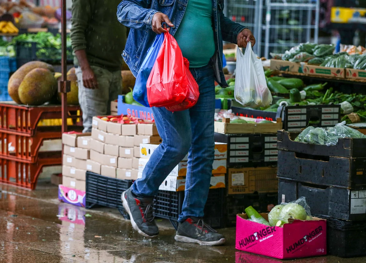 U.K. Economy’s Virus Hit May Be Smaller Than Past Slumps