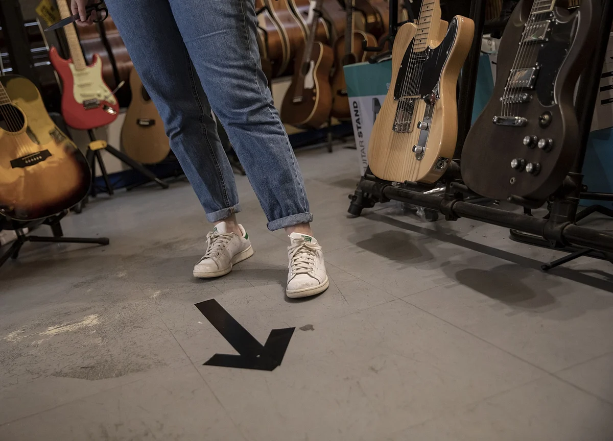 Guitar Center Goes Bankrupt, Idled by Virus and Slower Sales