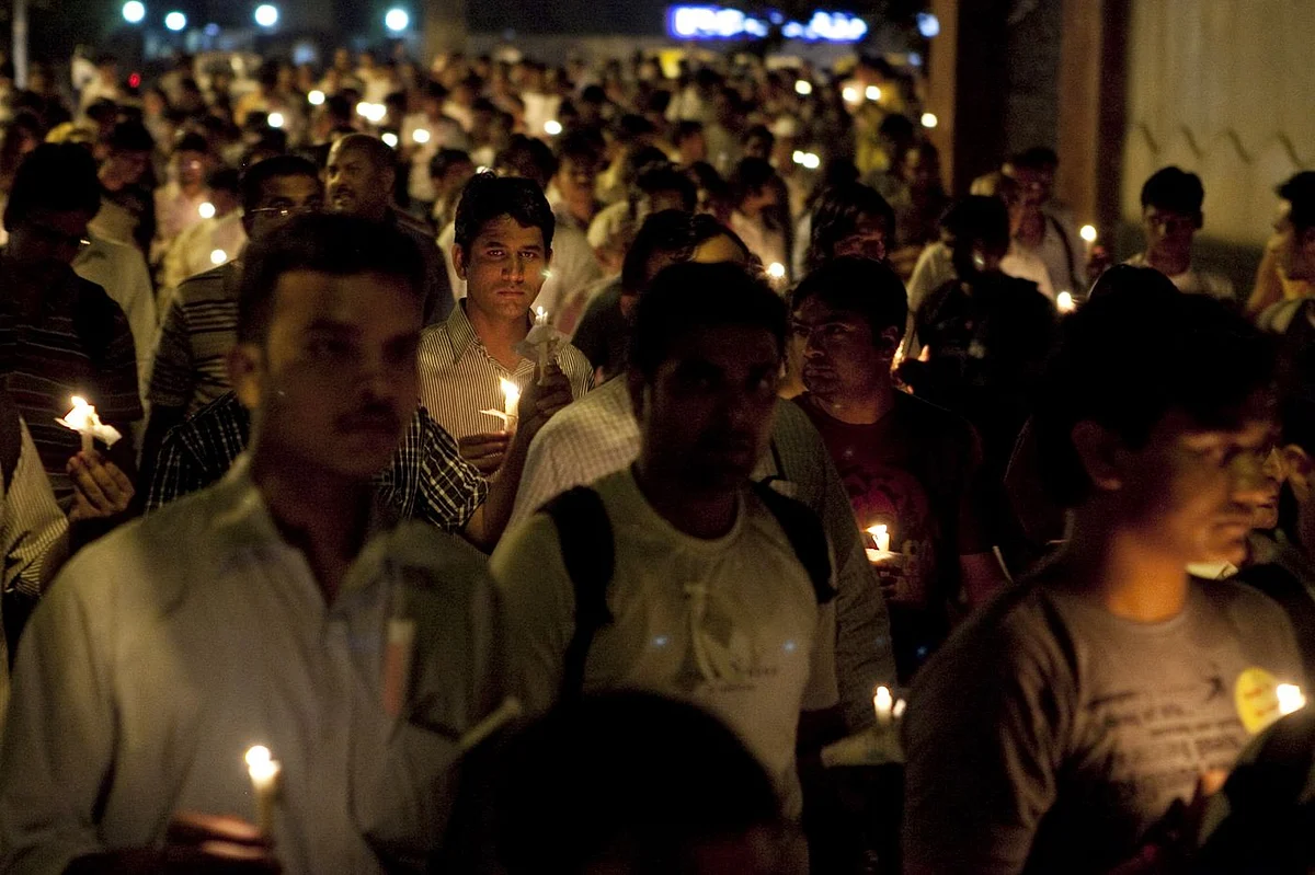 India Against Corruption candle march to support Anna Hazare, 2011. (Photo: Prashanth Vishwanathan/Bloomberg)