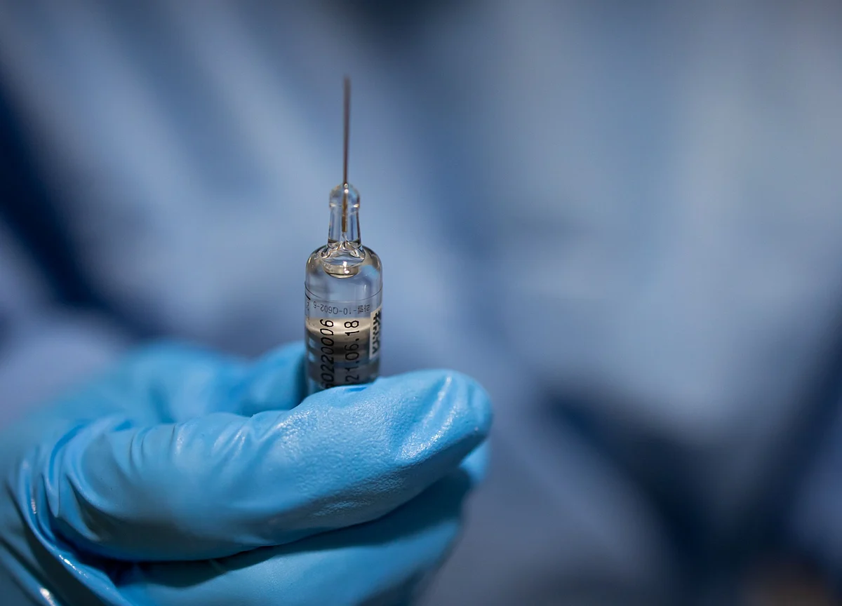 Swedish Government Says Vaccine Won’t Make Pandemic Go Away: DN