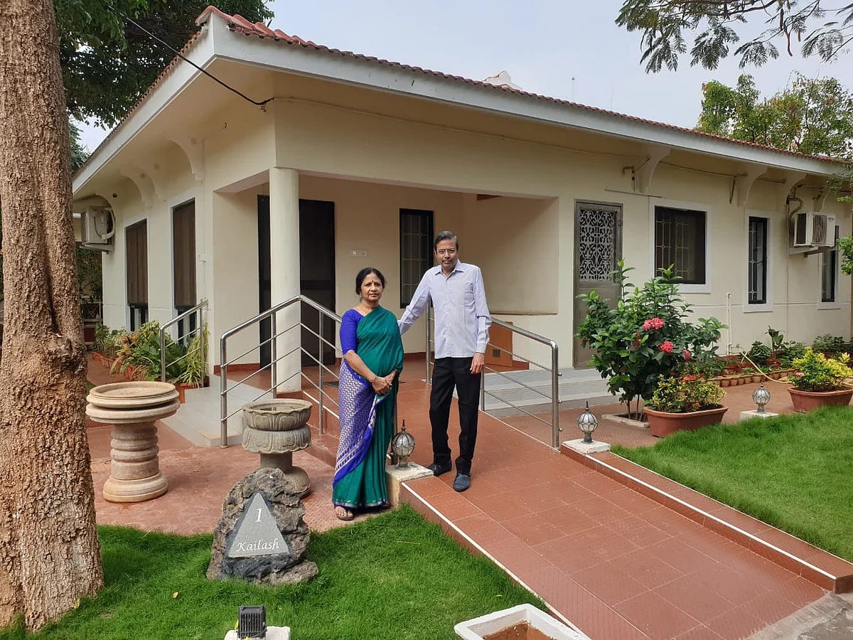 Vijayalakshmi & Shyam Viswanathan outside their villa in CovaiCare Soundaryam (Source: Shyam Viswanathan)