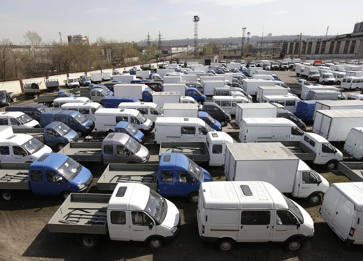 India’s Online Shoppers Breathe Life Into Commercial Vehicle Demand