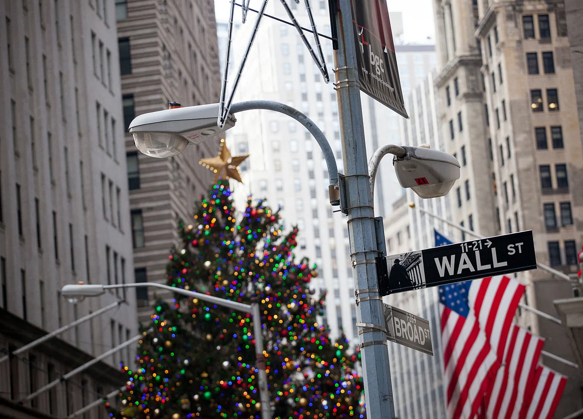 Gravity-Defying Market Finds Rationale in Bullish Profit Views