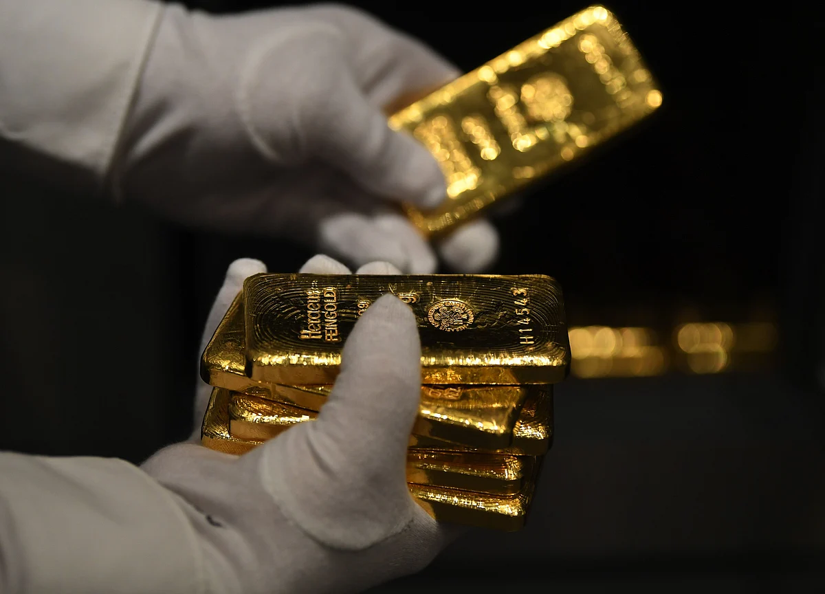 JPMorgan Says Gold Will Suffer for Years Because of Bitcoin