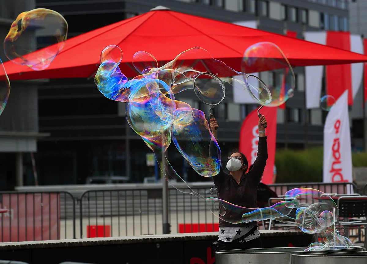 Here’s a Tech Bubble That Makes Tesla Look Cheap