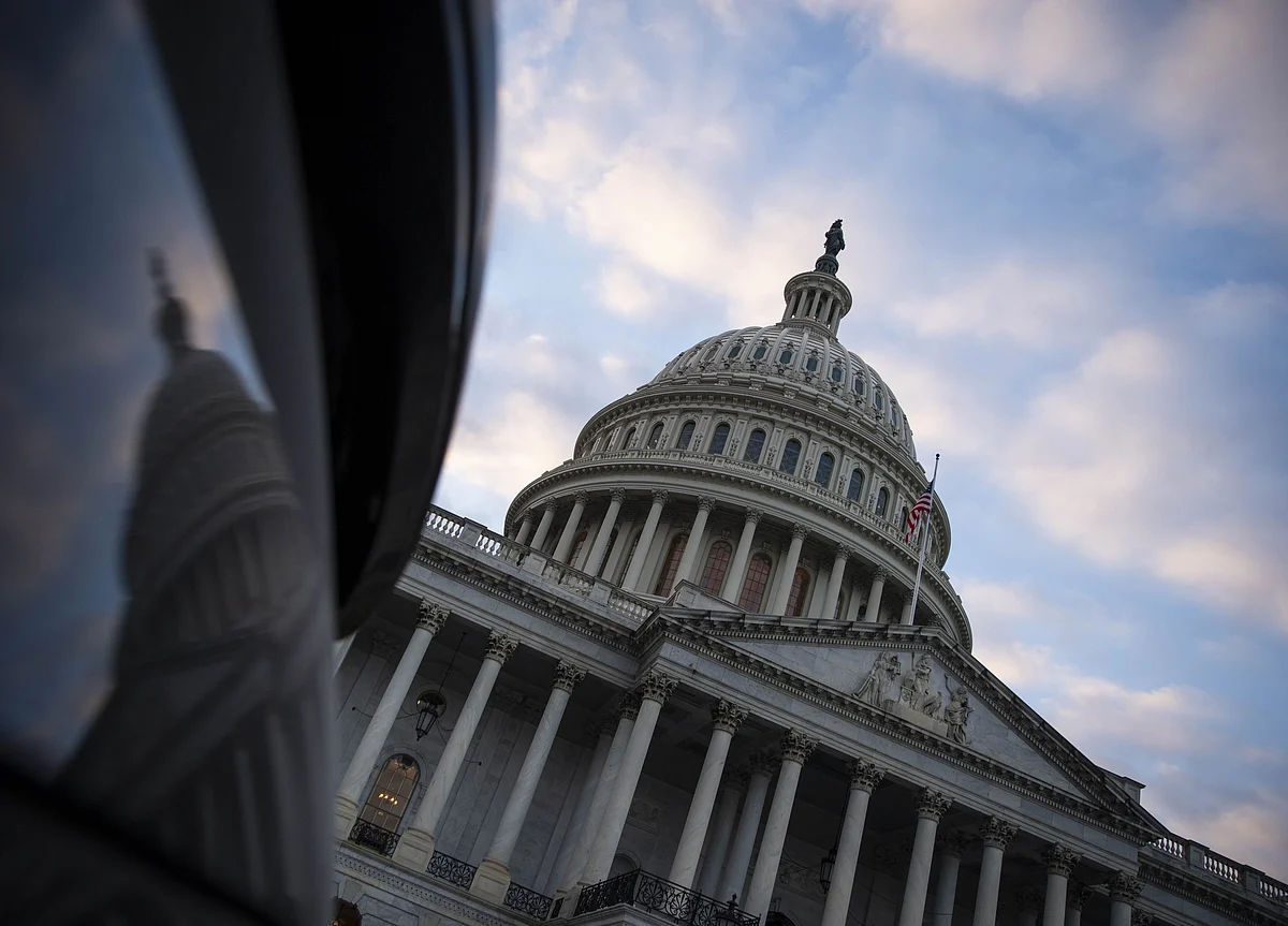 Congress Reaches Deal on $900 Billion Pandemic Relief Plan
