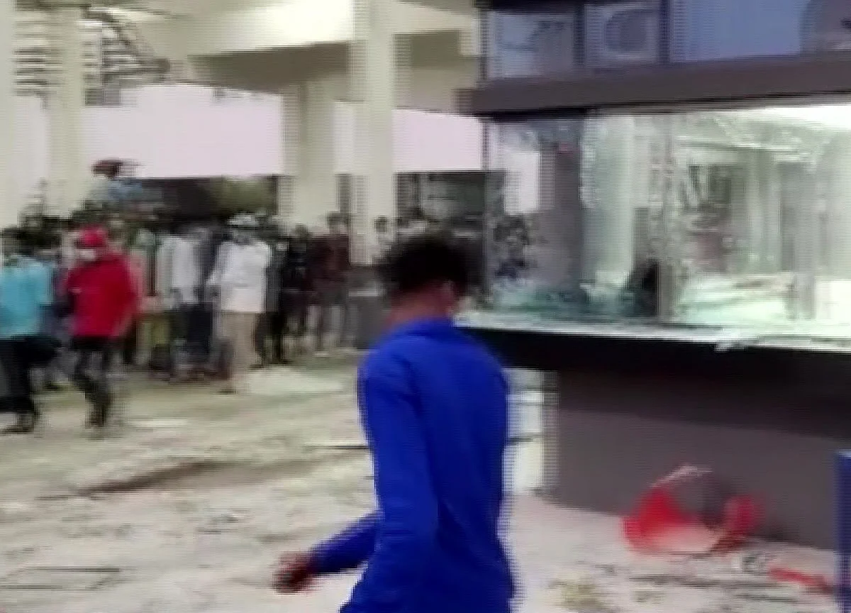Workers Go On Rampage At iPhone Manufacturing Plant In Karnataka; 132 Detained