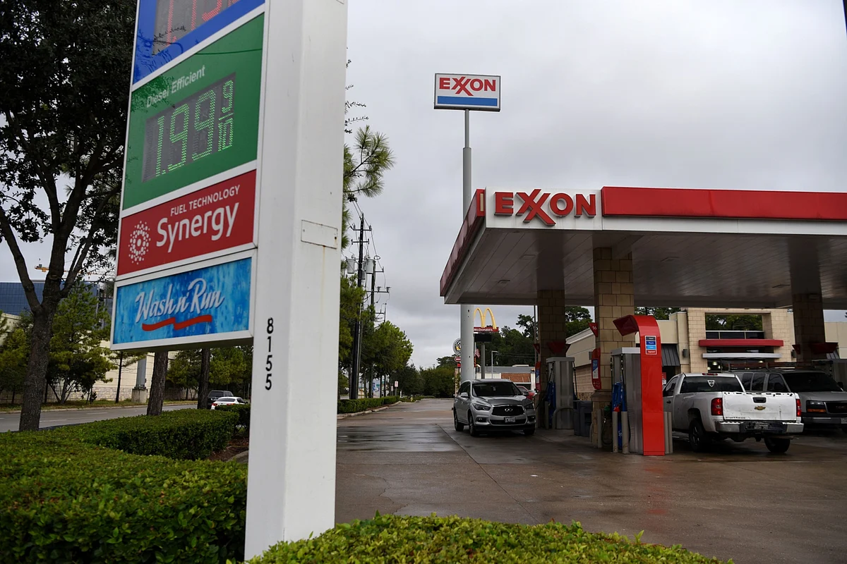 Exxon Signals Historic Fourth Consecutive Loss on Demand Hit