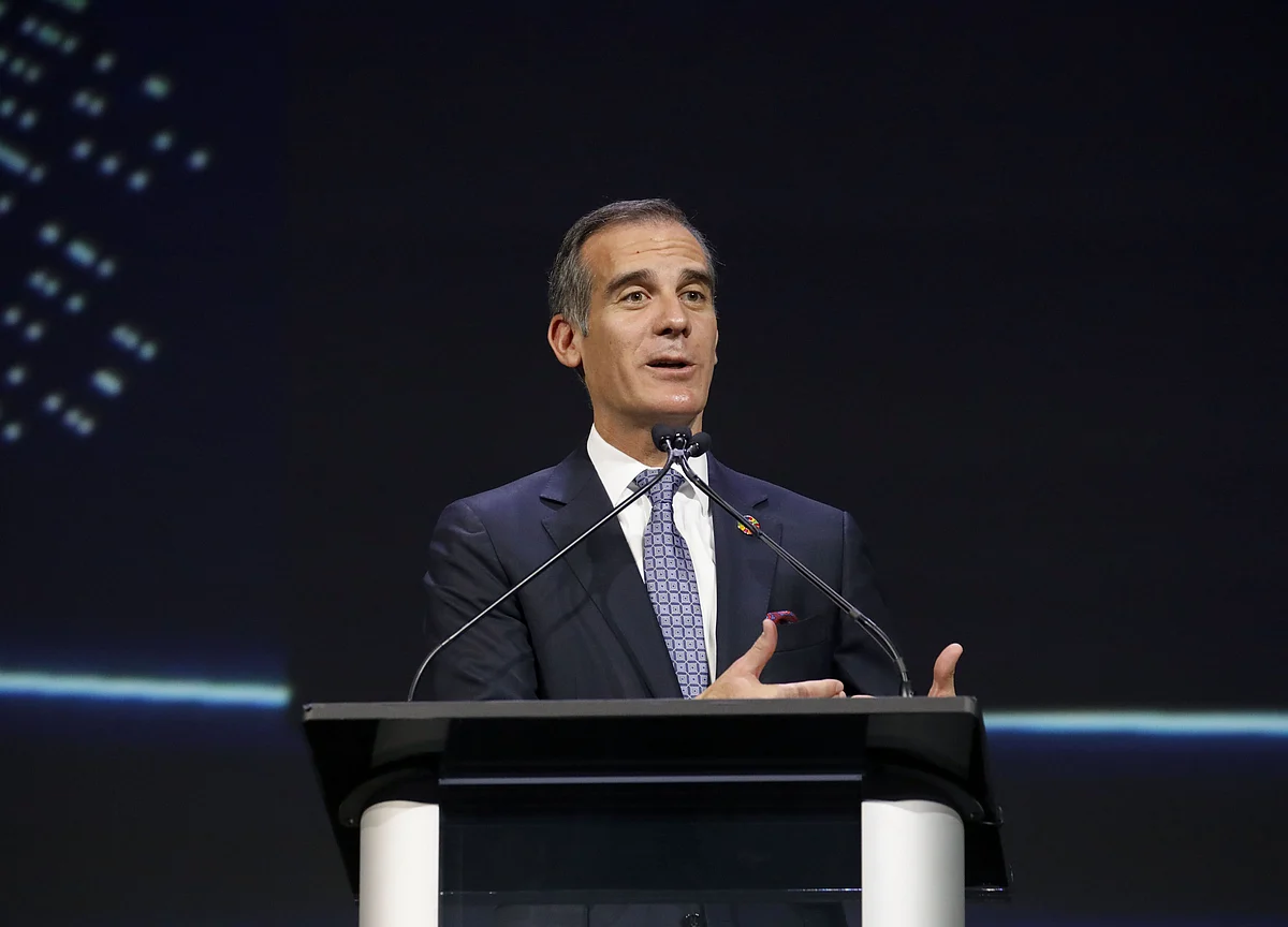 Los Angeles Mayor Issues Order for Residents to Stay Home