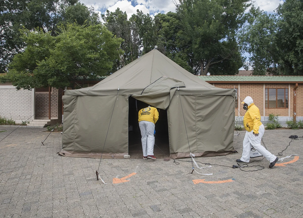 South Africa Virus Strain More Transmissible, Not More Severe