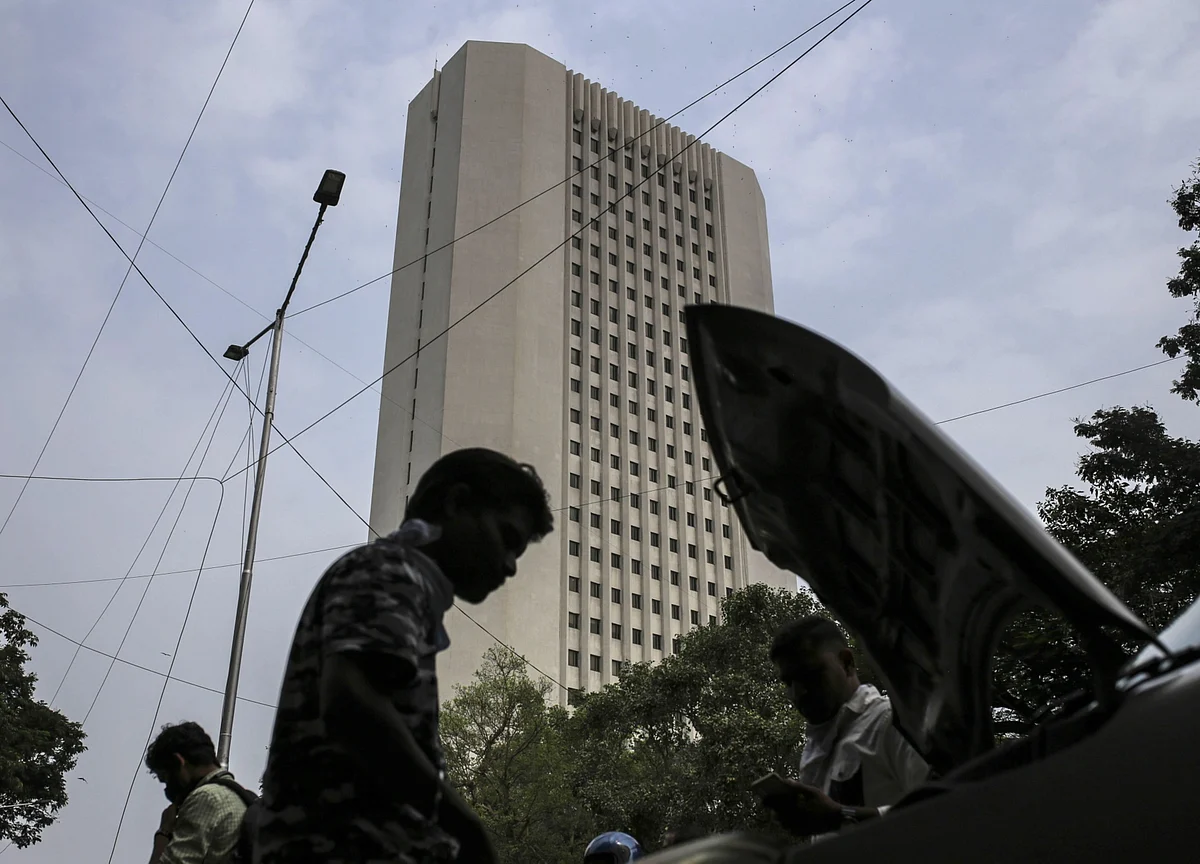 RBI Exempts Certain Categories From Restrictions On Current Accounts