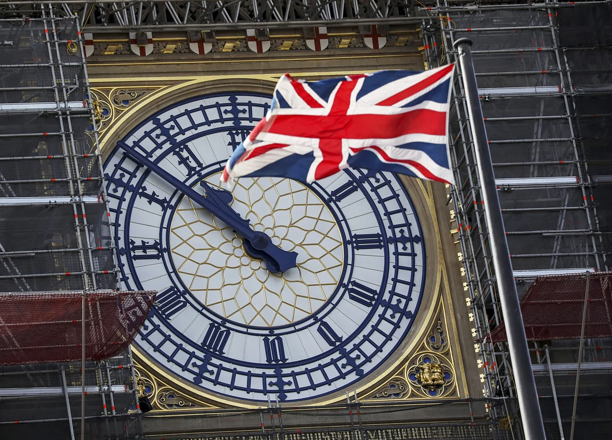 U.K. Faces Food Crisis Threat as Virus Surge Blocks Trade