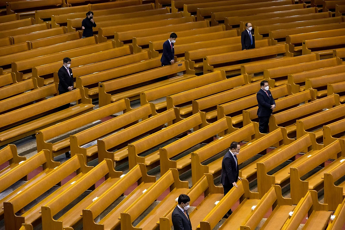 Pastors attend a service being livestreamed from a church in Seoul on March 15. Photographer: SeongJoon Cho/Bloomberg 