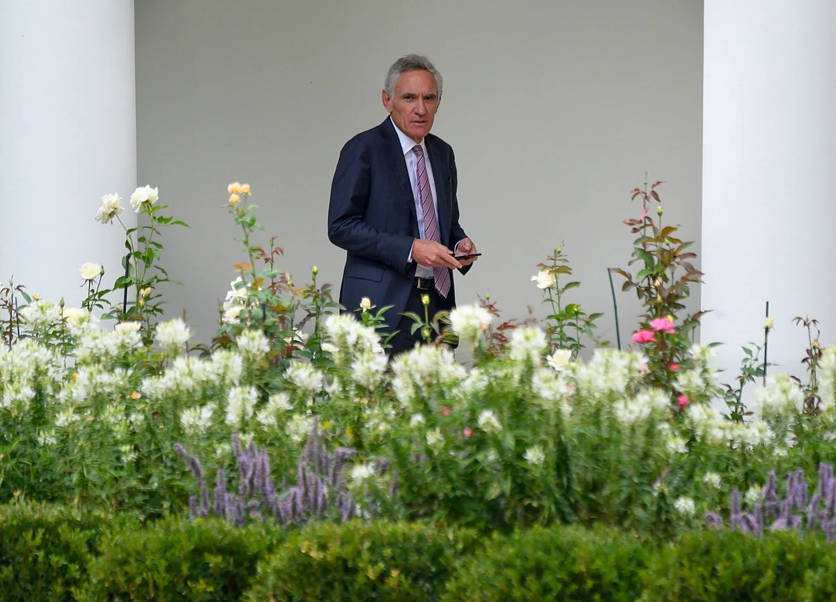 Top Trump Coronavirus Adviser Scott Atlas Resigns His Post