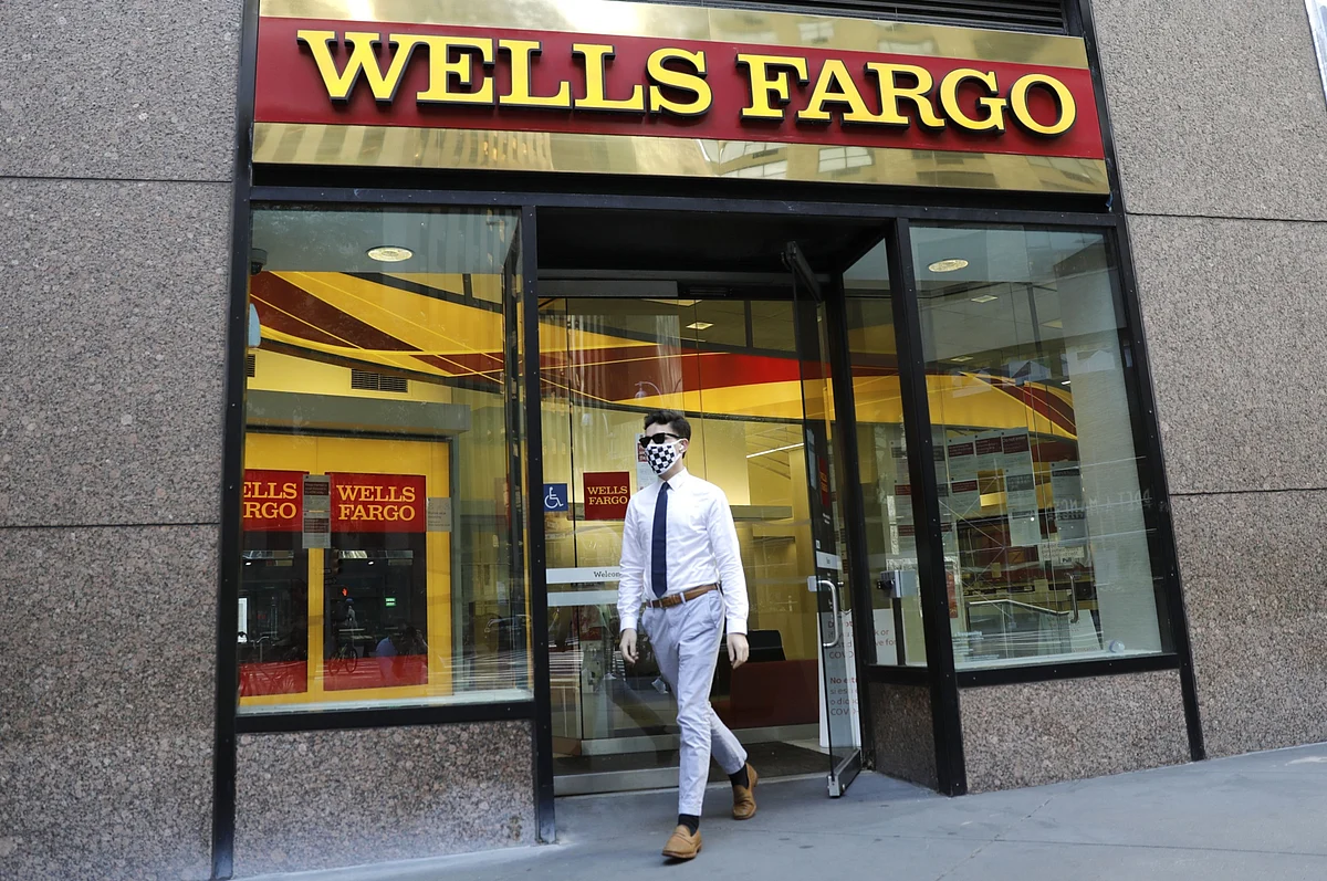 Ameriprise, CI Eyeing Wells Fargo Asset Management Arm