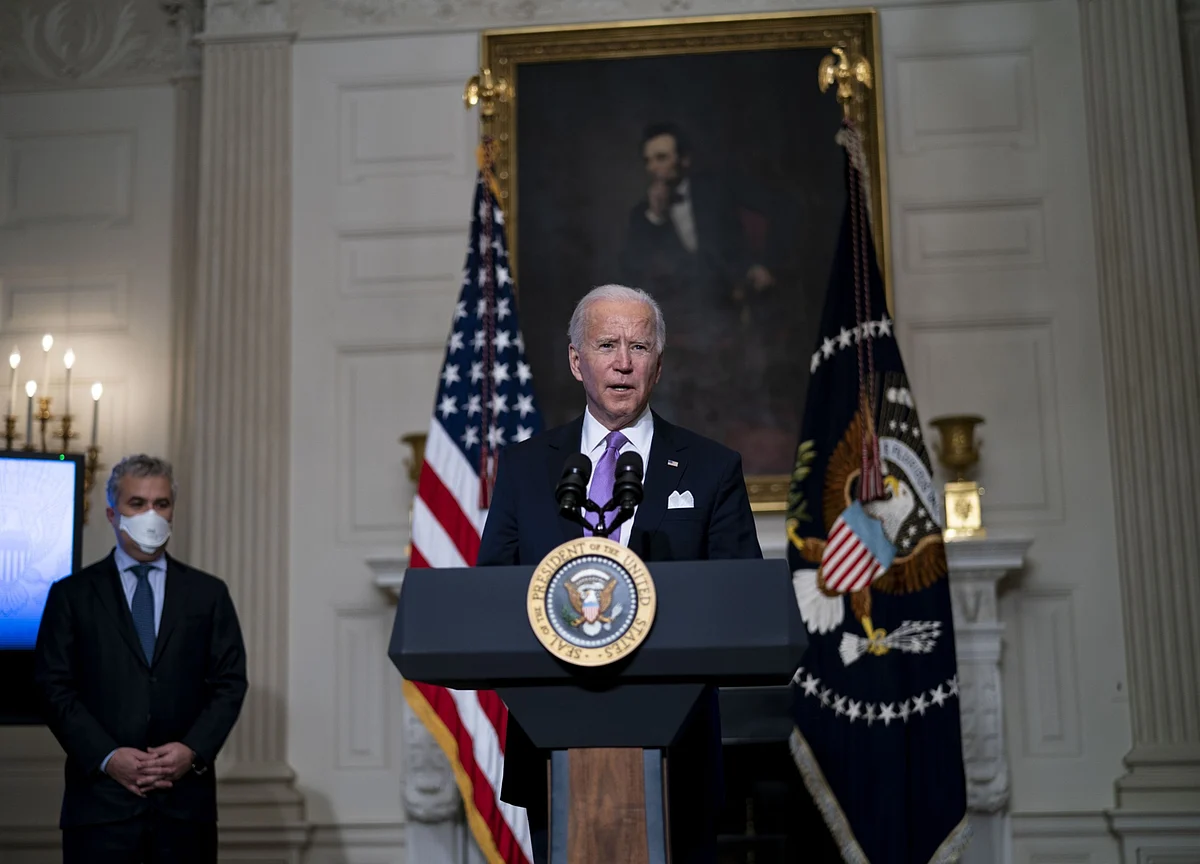 Biden Presses Putin in First Call Over Cyberattack, Ukraine