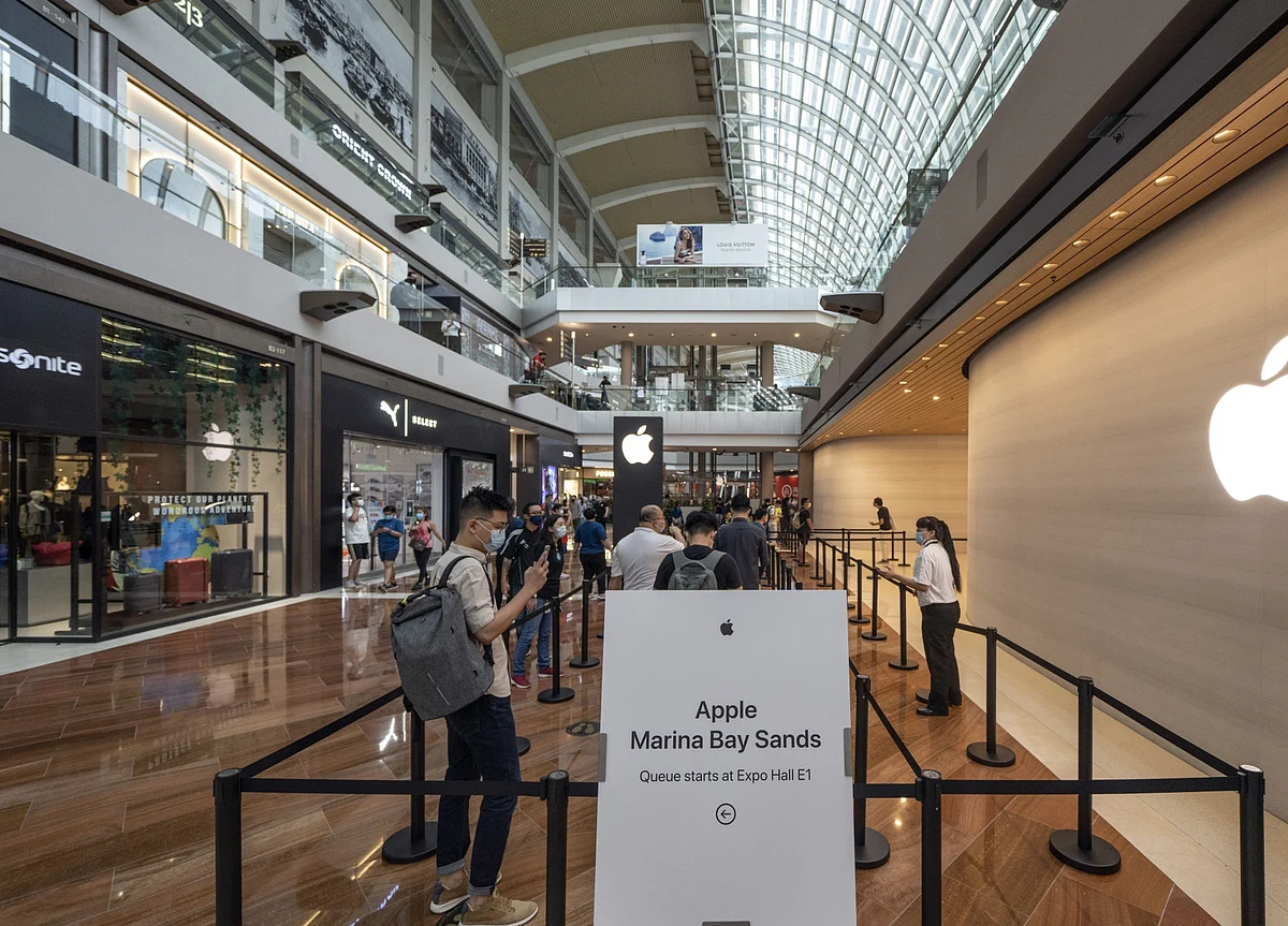 Apple’s Cautious Outlook Overshadows $111 Billion Sales Haul
