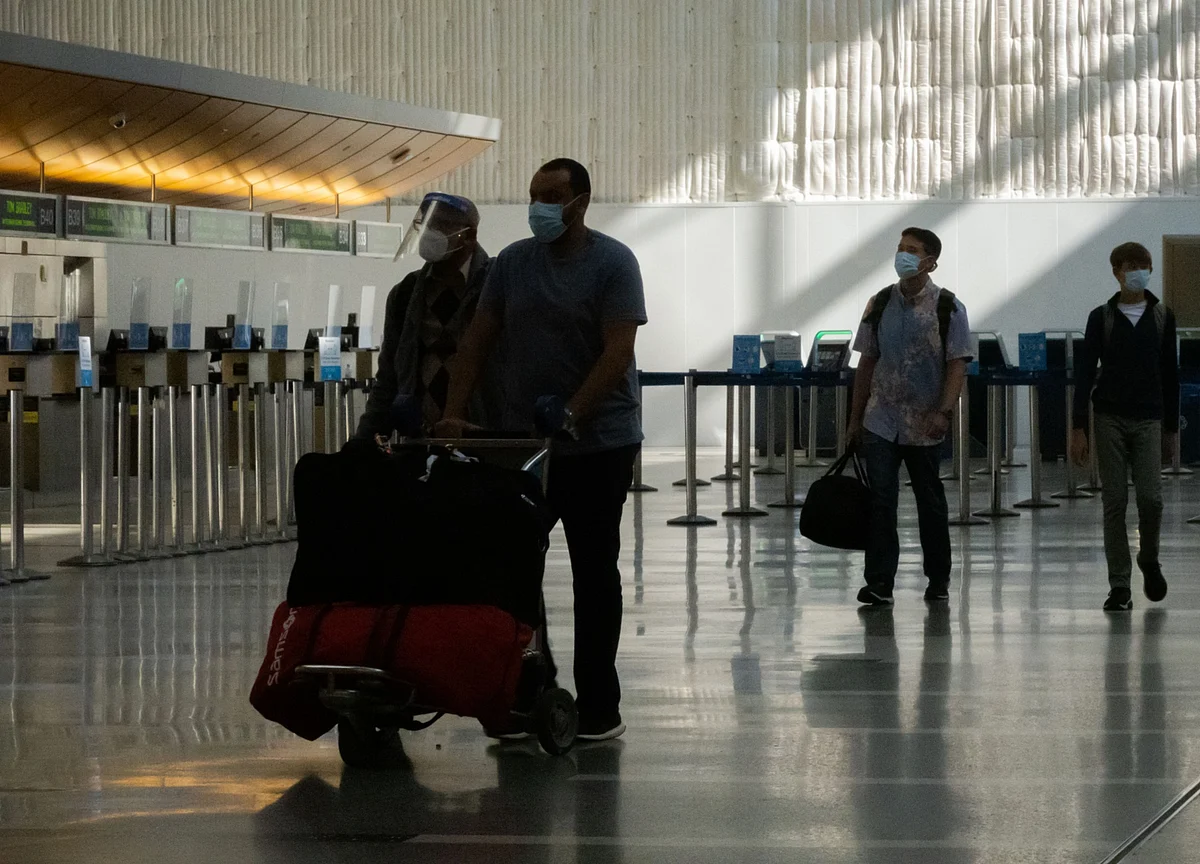 IRDAI’s Standardised Travel Insurance Plan May Help Increase Adoption