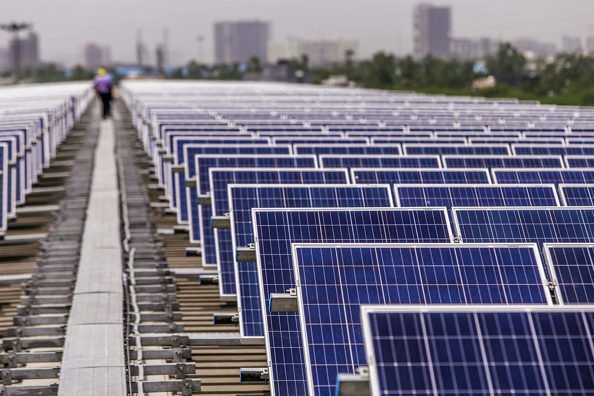 India’s Green Energy Goals Boosted by Return of Foreign Backers