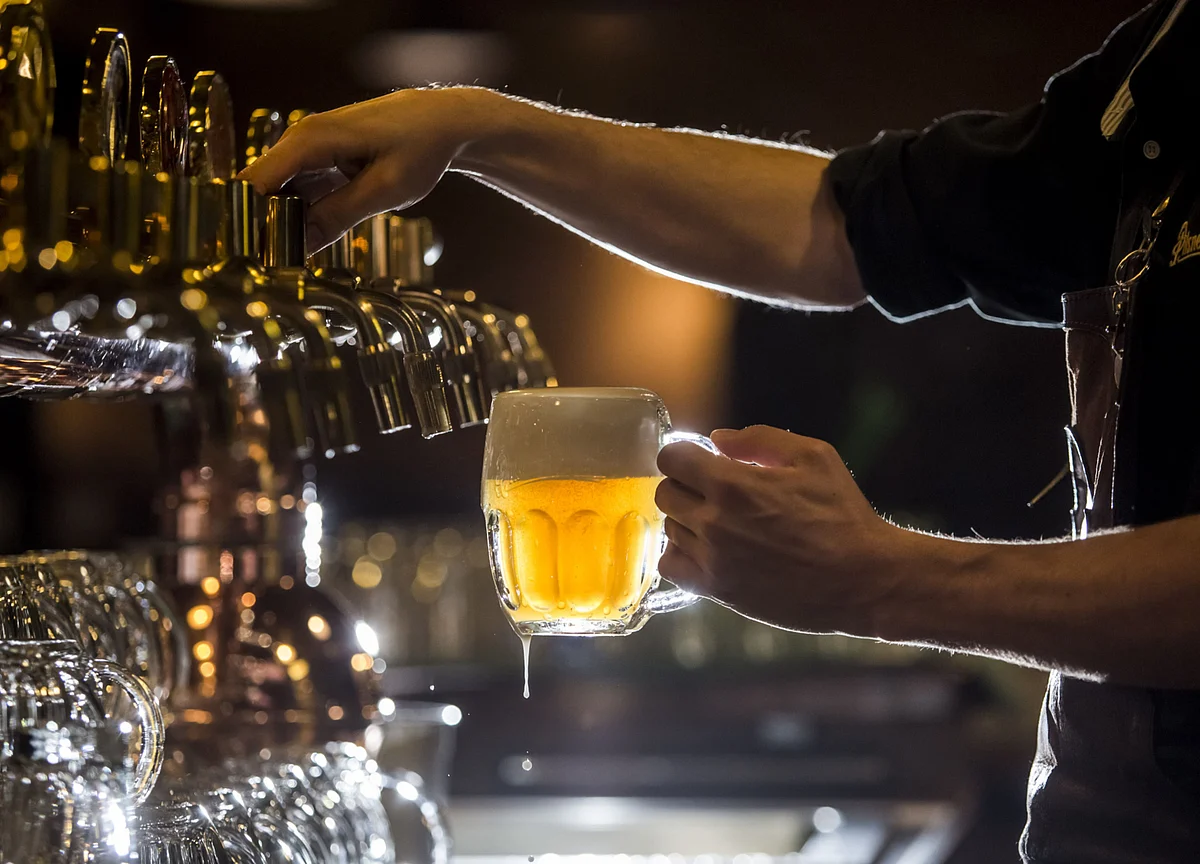 Sweden Extends Alcohol Serving Ban Amid ‘Serious’ Covid Levels