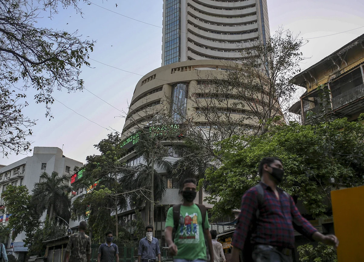 India Stocks Drop for Second Day, Edge Away from Key 50,000 Mark