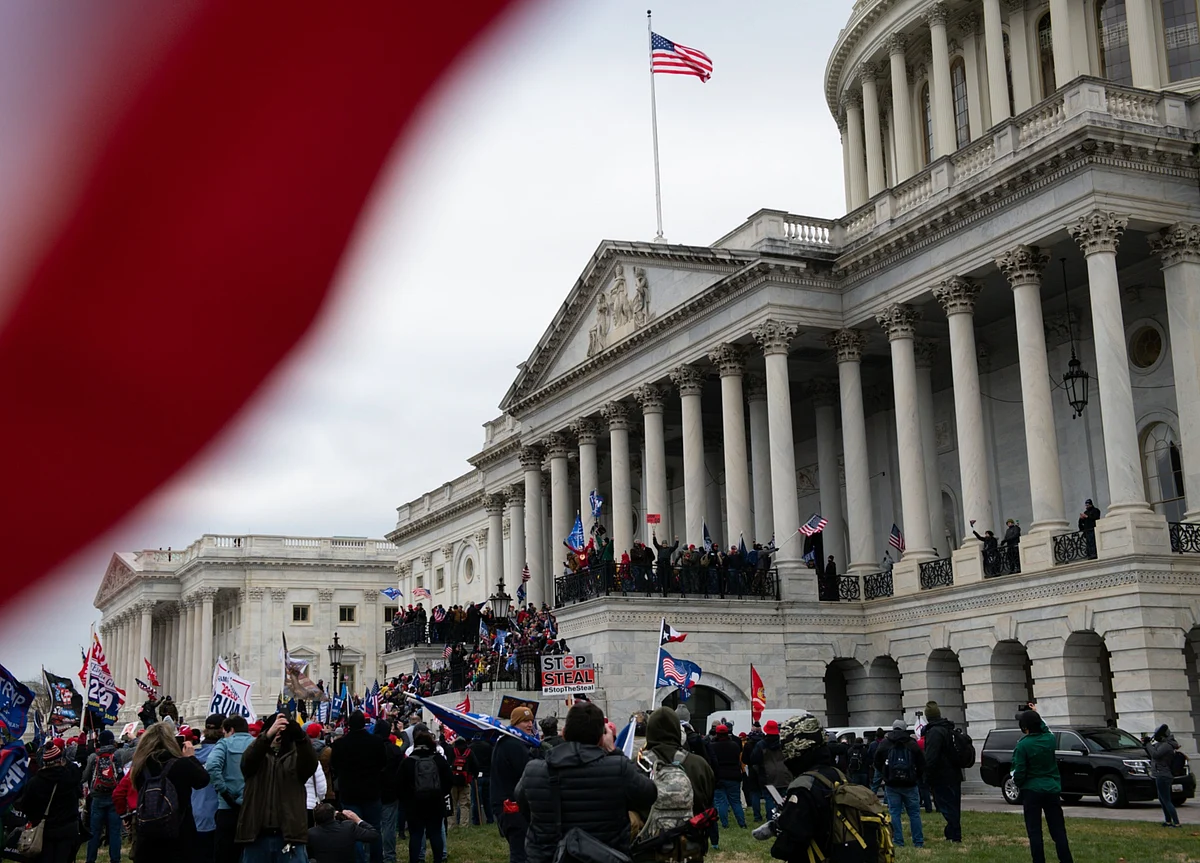 Pro-Trump Mob Driven From Capitol After Breach, Fatal Shooting