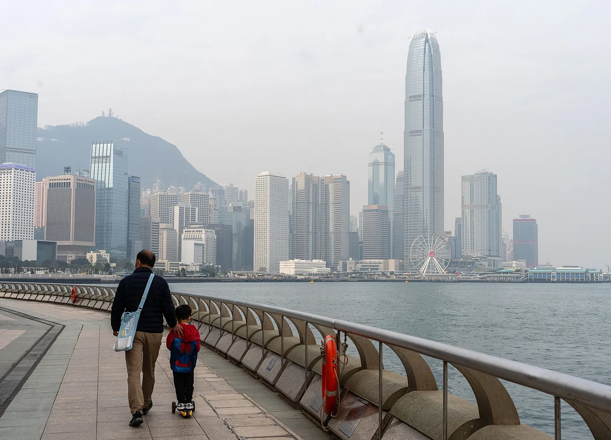 China’s Growth Beats Estimates as Economy Powers Out of Covid