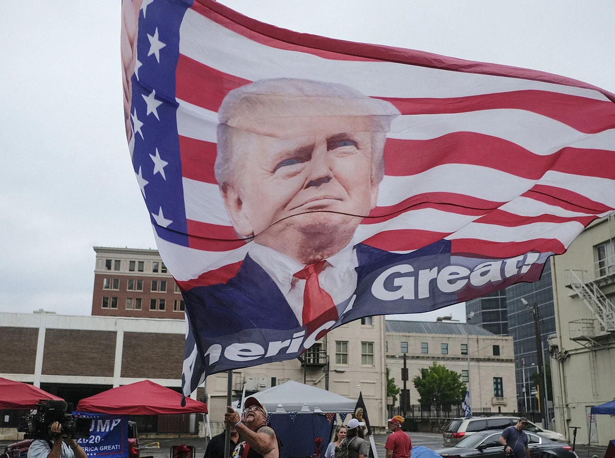 Trump and Pence Signal President Won’t Resign or Be Removed