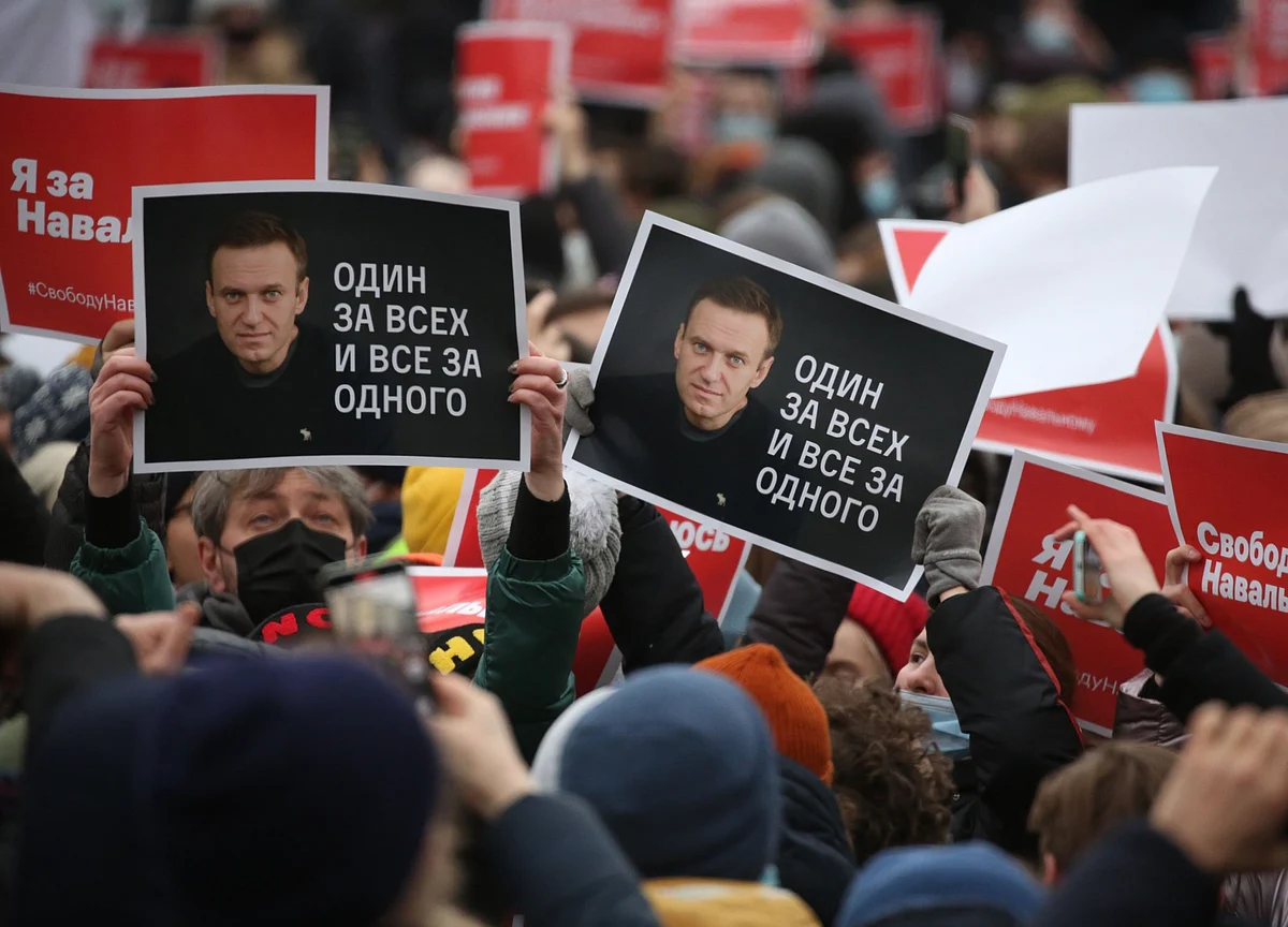 When Life Is A Trashy Thriller: Dissent Tips From Alexey Navalny